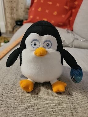 Toy Factory DreamWorks  Penguins of Madagascar Plush 8"  New With Tag 2016
